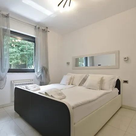 Marjanovic * אופטיה